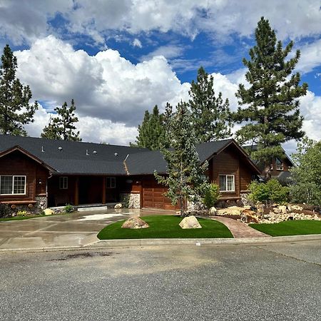 Custom Single Story Cabin With Jacuzzi Pool Table & Big Game Room With Arcade Games Big Bear Lake Eksteriør bilde