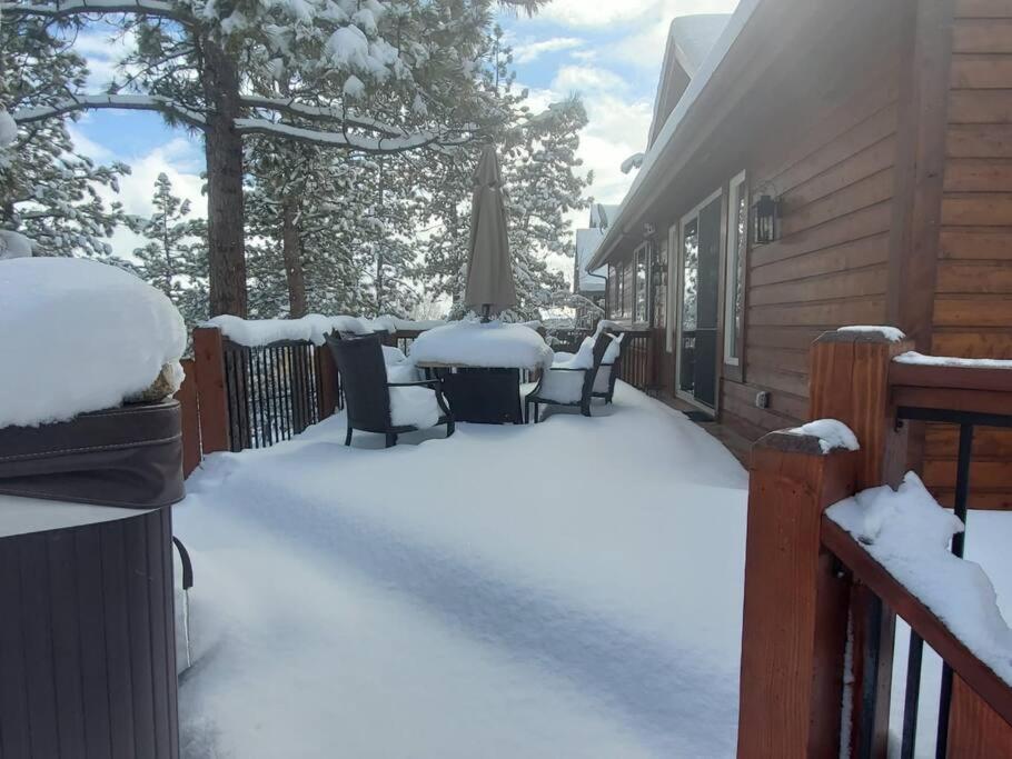 Custom Single Story Cabin With Jacuzzi Pool Table & Big Game Room With Arcade Games Big Bear Lake Eksteriør bilde