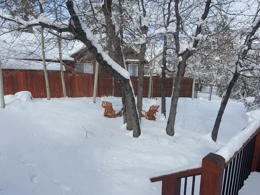 Custom Single Story Cabin With Jacuzzi Pool Table & Big Game Room With Arcade Games Big Bear Lake Eksteriør bilde
