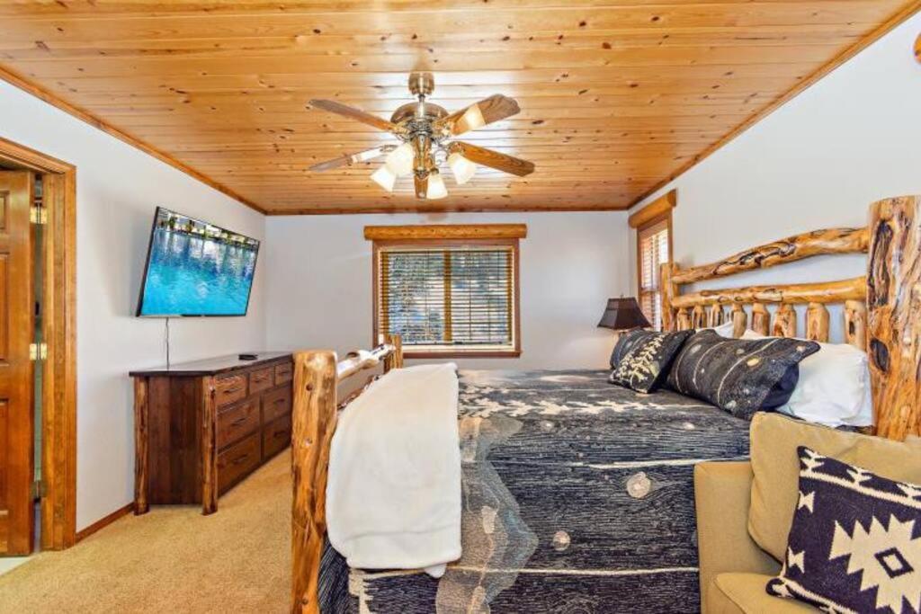 Custom Single Story Cabin With Jacuzzi Pool Table & Big Game Room With Arcade Games Big Bear Lake Eksteriør bilde
